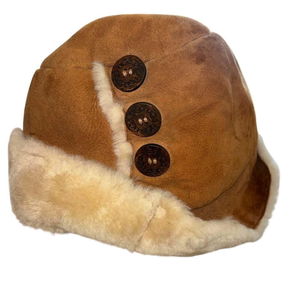 Ugg Sherpa Sherling Button OSFM Winter Fur Hat Preppy Gilmore Girls Y2K Ski Cap